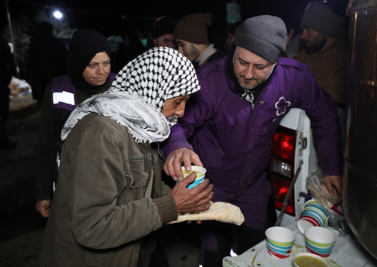 Syria po trzęsieniu ziemi Syryjski zakonnik: Ludzie umierają z głodu, każda pomoc ratuje życie