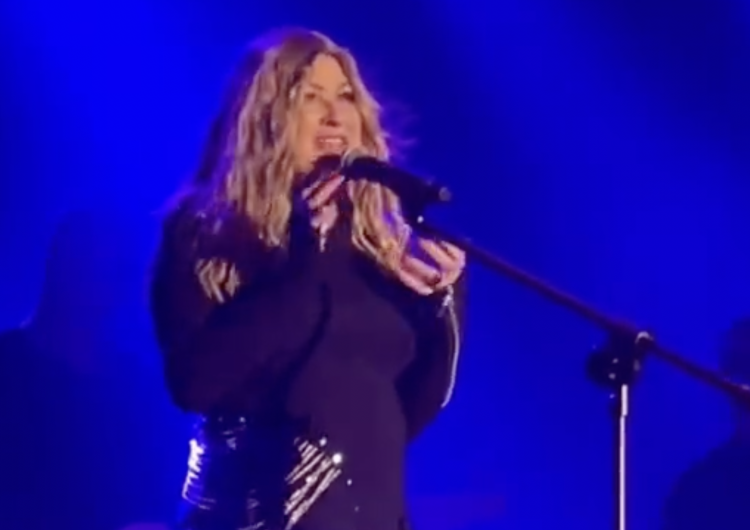 Beata Kozidrak  „J***ć PiS”. Tak wyglądał koncert Beaty Kozidrak [WIDEO]