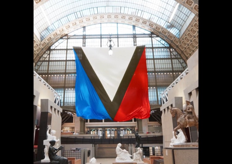 Louis Vuitton приховано підтримує росію?