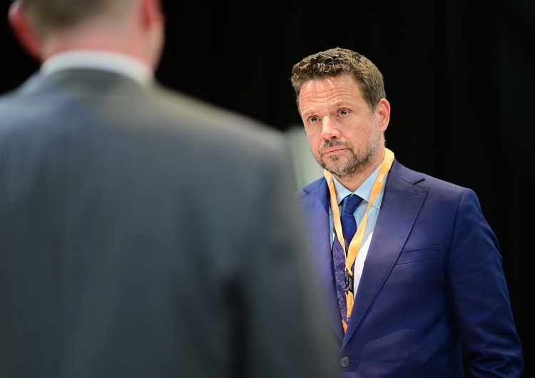 Rafał Trzaskowski Z. Kuźmiuk: Trzaskowski nie panuje nad miastem. Straszył katastrofą finansową Warszawy, a tymczasem…