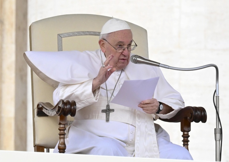 Papież Franciszek Franciszek: Putin wie, że jestem do dyspozycji