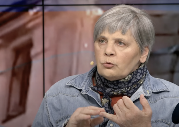 Janina Ochojska Lasy Państwowe żądają od Janiny Ochojskiej przeprosin i wpłaty 200 tys. zł na rzecz organizacji humanitarnej