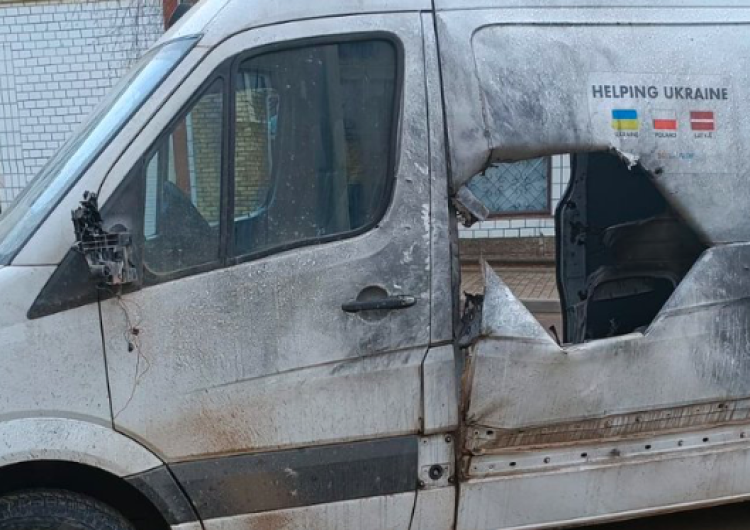 Rosyjski atak na konwój humanitarny. Dwóch Polaków rannych