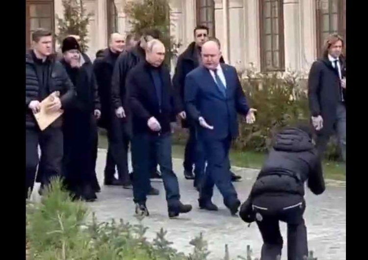 Władimir Putin Władimir Putin na Krymie. Co dolega politykowi? Zastanawiające nagranie