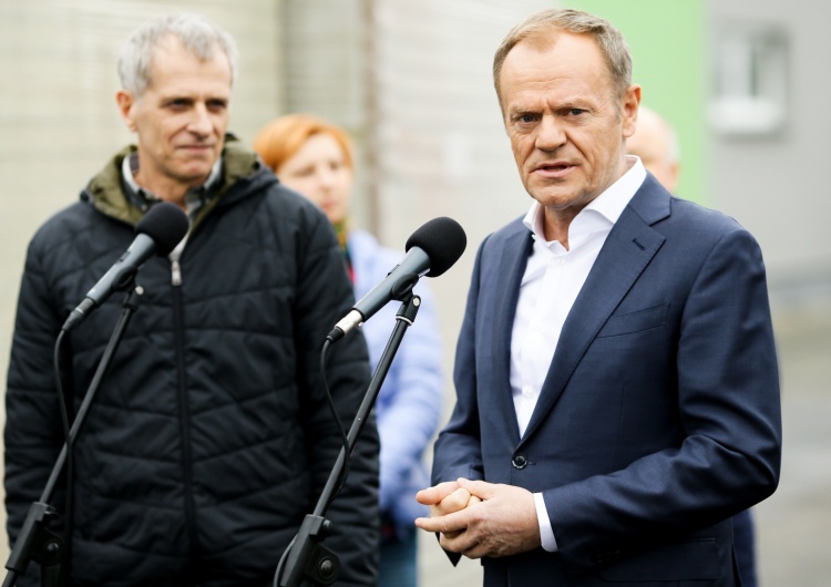 Donald Tusk „Wracaj do Brukseli. Merkel czeka”. Tusk przywitany w Wodzisławiu Śląskim