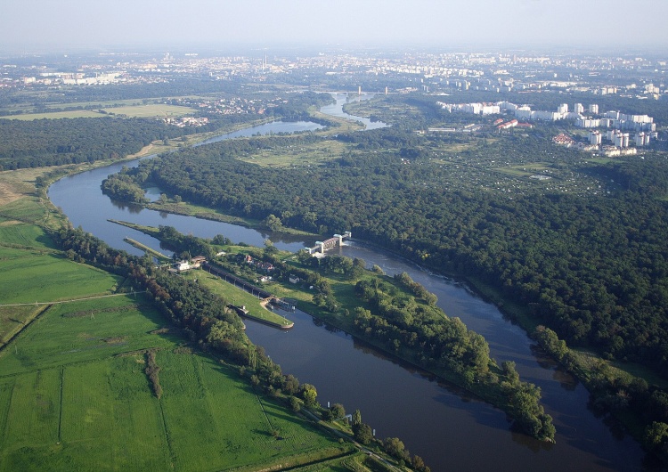 Odra Histeria niemieckich ekologów i polityków. Tymczasem niemiecki biznes WSPIERA polskie inwestycje na Odrze