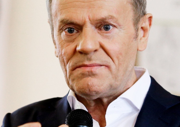 Donald Tusk Zbigniew Kuźmiuk: Tusk nerwowo poszukuje sposobu na poprawienie notowań swojej partii