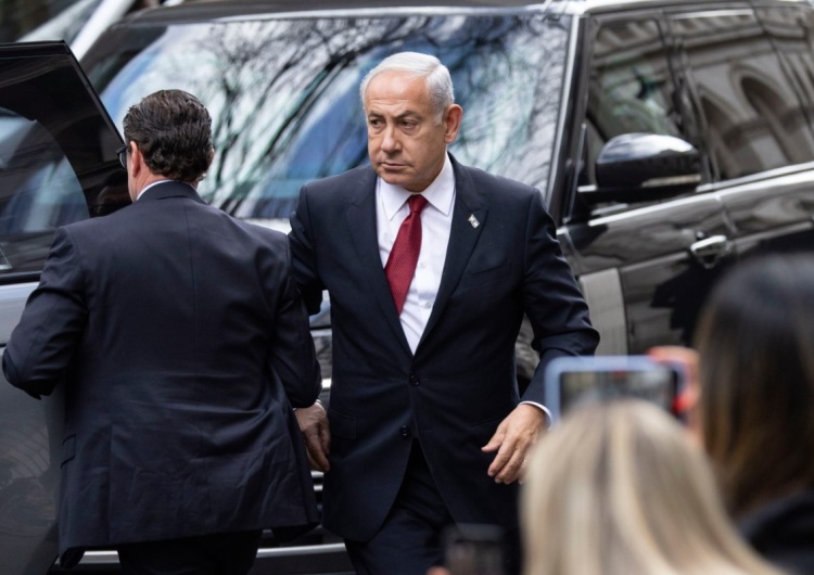 Premier Izraela Benjamin Netanjahu „Netanjahu do więzienia!” Premier Izraela powitany gwizdami w Londynie
