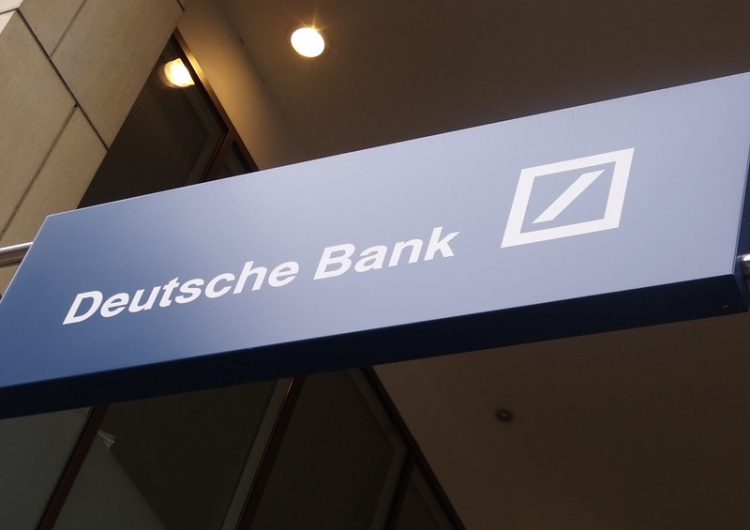  Deutsche Bank podzieli los Credit Suisse? Akcje niemieckiego molocha zanurkowały
