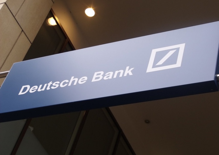 Deutsche Bank podzieli los Credit Suisse? Akcje niemieckiego molocha zanurkowały