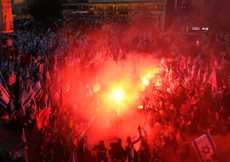 Protest z Tel Avivie Chaos w Izraelu. Protestujący mieli przedrzeć się w kierunku domu Benjamina Netanjahu