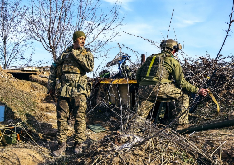 Ukraińscy żołnierze Dowódca ukraińskich wojsk lądowych: Trwa najintensywniejsza faza walk o Bachmut