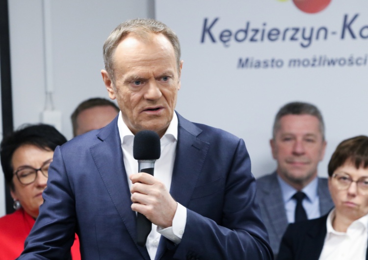 Donald Tusk Prezydent Duda liderem rankingu zaufania. Złe wieści dla Tuska [SONDAŻ]