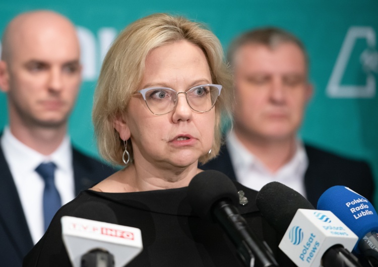 Minister Klimatu Anna Moskwa Burza po decyzji UE ws. aut spalinowych. „Wyjątkowe potraktowanie jednego państwa”