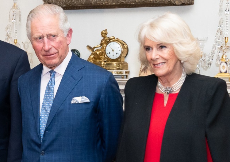 Król Karol III z Królową Kamilą Burza w Pałacu Buckingham. Książę ma wydać „Spare 2.0”