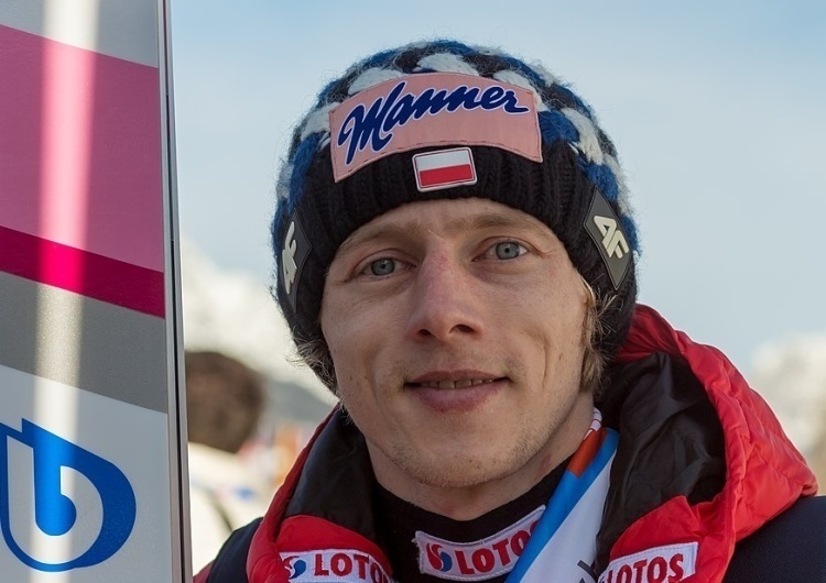 Dawid Kubacki Wzrusząjacy gest rywala Dawida Kubackiego. Jest reakcja skoczka
