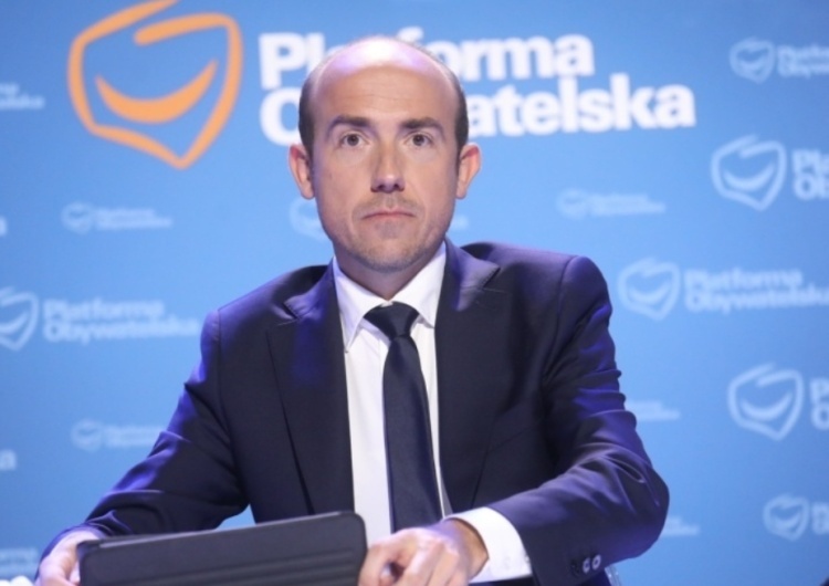 Borys Budka PO popiera zakaz sprzedaży aut spalinowych? Budka zabiera głos