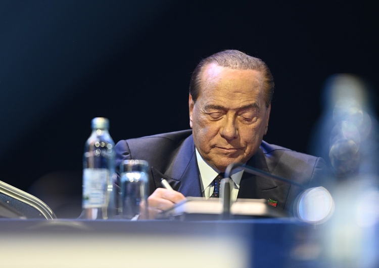 Sylvio Berlusconi Silvio Berlusconi trafił na oddział intensywnej terapii