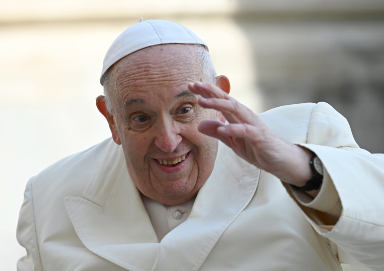 Papież Franciszek Franciszek do Polaków: Patrzcie na drzewo Krzyża, by zakiełkowała w was nadzieja 