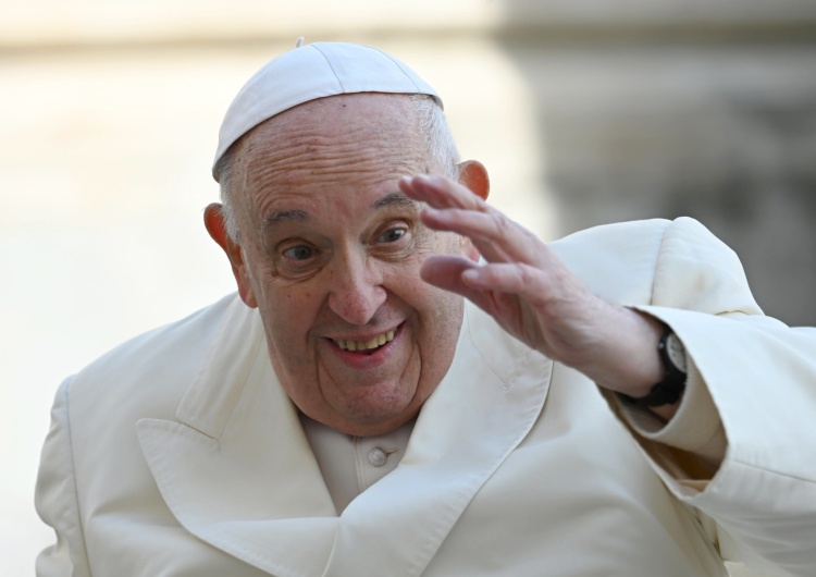 Papież Franciszek Franciszek do Polaków: Patrzcie na drzewo Krzyża, by zakiełkowała w was nadzieja