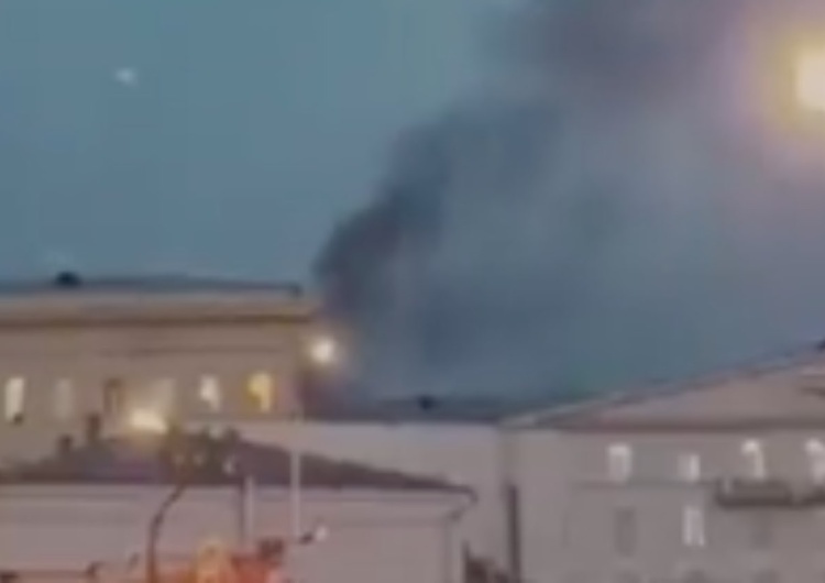  Pożar w budynku rosyjskiego MON. „Widać intensywne płomienie” [WIDEO]