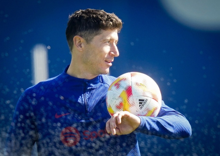 Robert Lewandowski Lewandowski odejdzie z Barcelony? Kapitan reprezentacji Polski może mieć problem