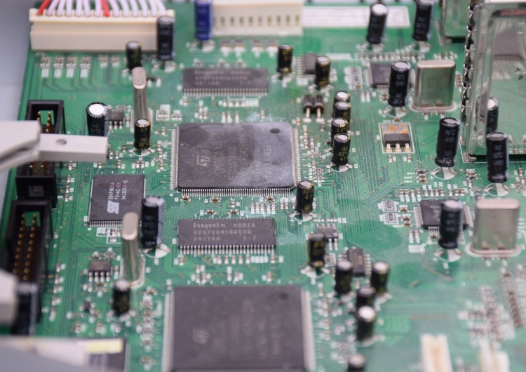 zdjęcie poglądowe Skandal w Wielkiej Brytanii. Firma z Londynu wysłała do Rosji elektronikę za 1,2 mld dol.