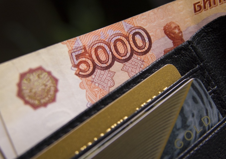 ruble Gwałtowny spadek wartości rubla. Eksperci wskazują na dwie przyczyny