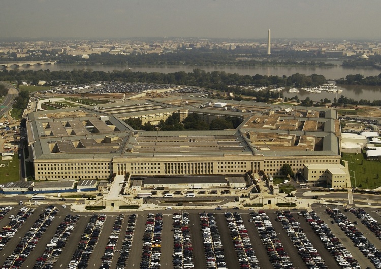 Pentagon Pentagon: Wyciek tajnych dokumentów ws. wojny na Ukrainie bardzo poważnym zagrożeniem