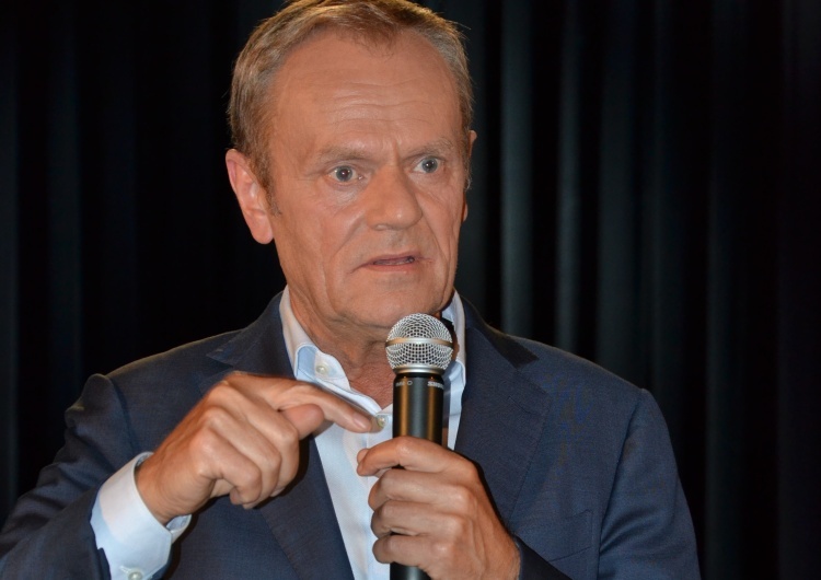 Donald Tusk  Złe wieści dla Donalda Tuska. Ten sondaż nie pozostawia złudzeń