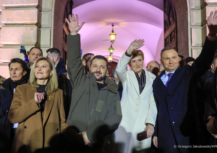 Andrzej Duda i Wołodymyr Zełenski w Warszawie „Jesteś Wołodymyrze wyjątkowy”. Miedzy przyjaźnią a interesami