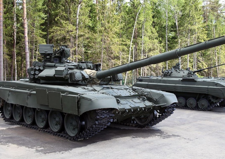 Rosyjski czołg T-90 [FOTO] USA: Zdobyty przez Ukraińców rosyjski czołg T-90A na ulicach Luizjany
