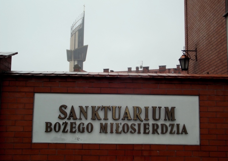 Sanktuarium Miłosierdzia Bożego w Krakowie-Łagiewnikach „W miłosierdziu Boga świat znajdzie pokój” hasłem tegorocznej Niedzieli Miłosierdzia