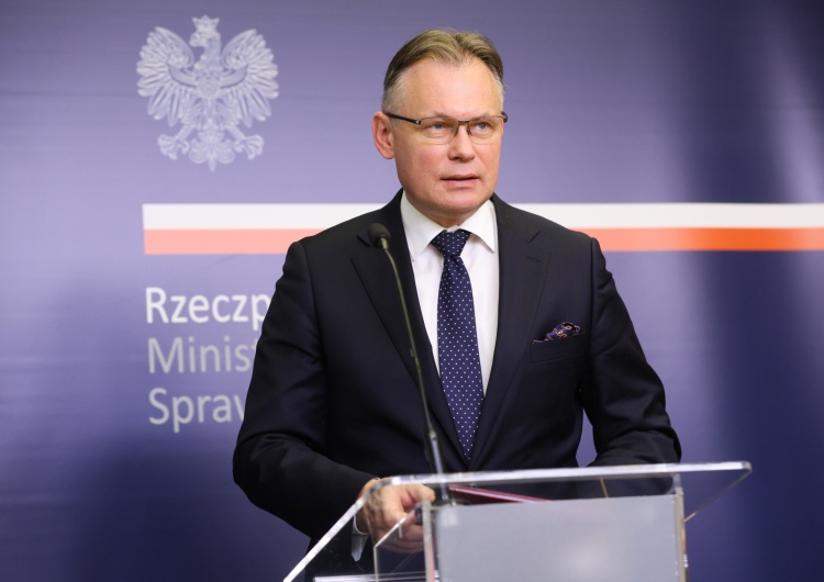 Wiceminister spraw zagranicznych RP Arkadiusz Mularczyk podczas konferencji prasowej w Centrum Prasowym MSZ w Warszawie Rząd przyjął uchwałę w sprawie reparacji od Niemiec