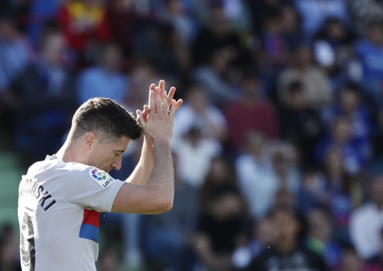 Robert Lewandowski Lewandowski może mieć problem. Barcelona rozpoczęła poszukiwania