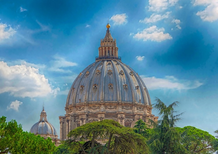 Kopuła bazyliki św. Piotra Watykan: Podsumowanie kontynentalnego etapu procesu synodalnego