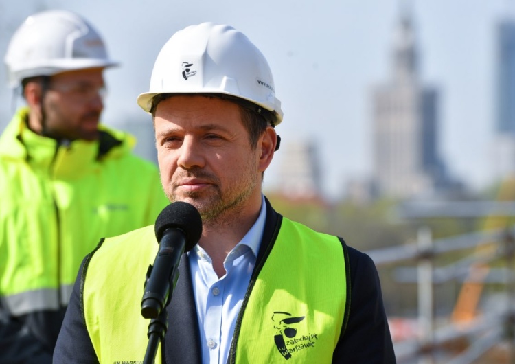 Prezydent Warszawy Rafał Trzaskowski Warszawscy radni przyjęli Zieloną Wizję Warszawy. „Niesie za sobą wysokie koszty społeczne”