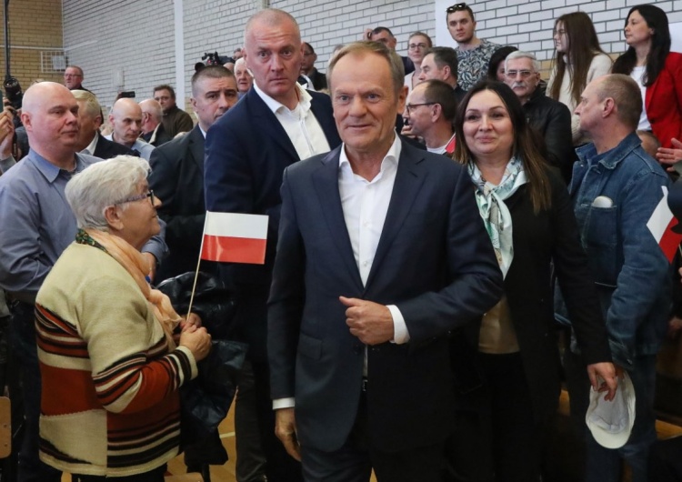 Kleosin, 20.04.2023. Przewodniczący Platformy Obywatelskiej Donald Tusk To się Tuskowi nie spodoba. Mieszkańcy Kleosina po wizycie lidera Platformy [WIDEO]