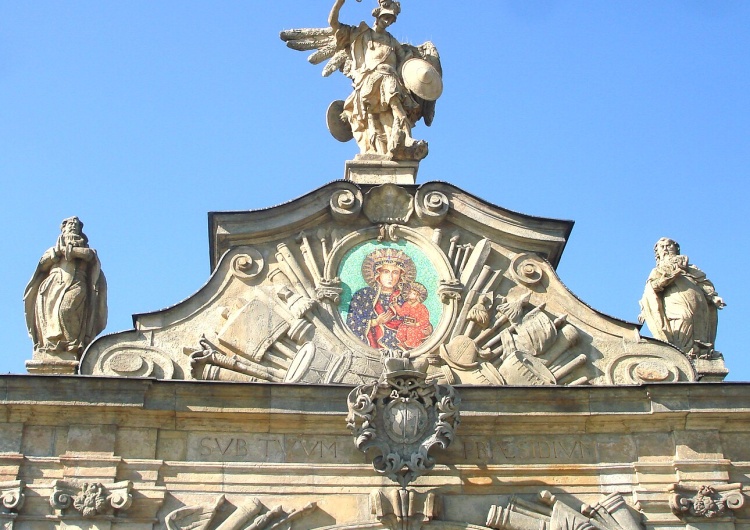 Klasztor na Jasnej Górze Apel Jasnogórski jako zadanie w przełomowych czasach