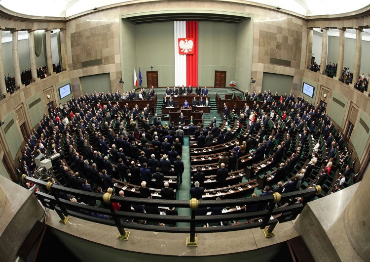 Sala obrad Sejmu Powstała nowa partia. Ma już swoją sejmową reprezentację