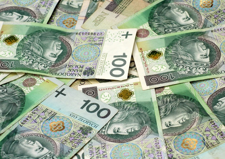 Banknoty Afera GetBack. Capitea spłaca kolejnych wierzycieli