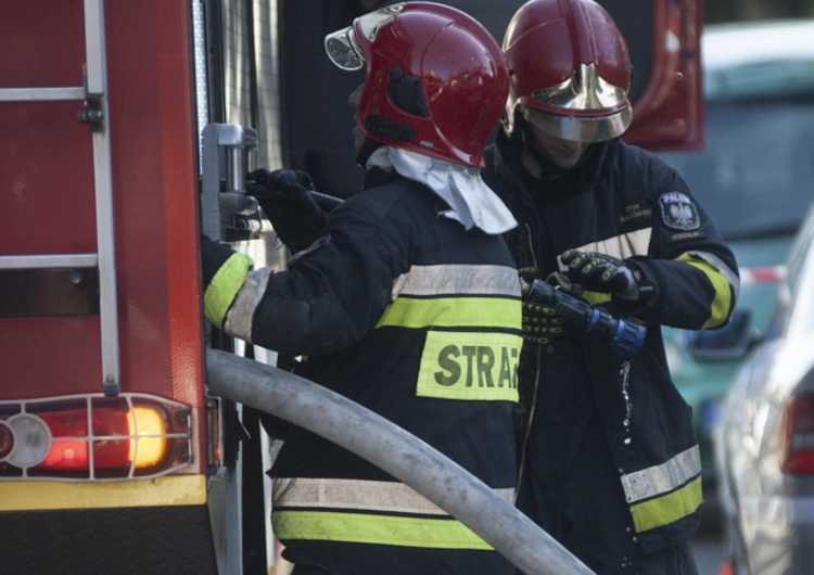 Straż pożarna Tragiczny wypadek w Janowie. Strażacy znaleźli zwęglone zwłoki 