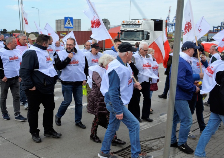 Zaprotestowali rybacy i armatorzy kutrów zrzeszeni w
