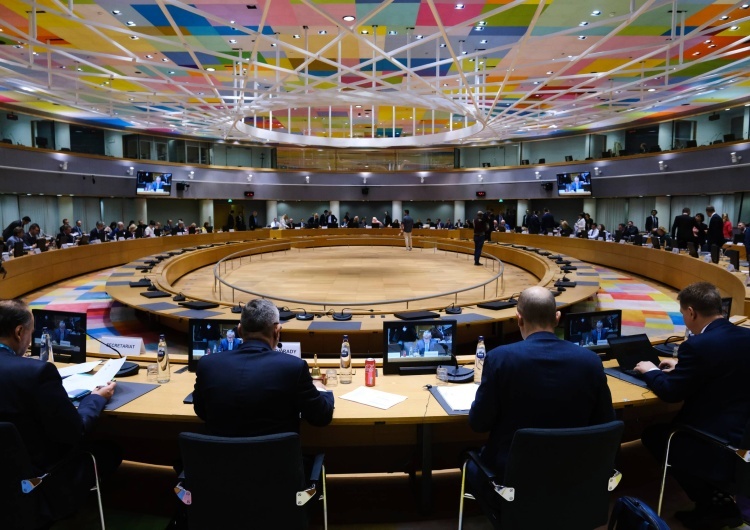 Rada Unii Europejskiej  Tak w Radzie UE ws. nowych regulacji „Fit for 55” głosowały poszczególne państwa