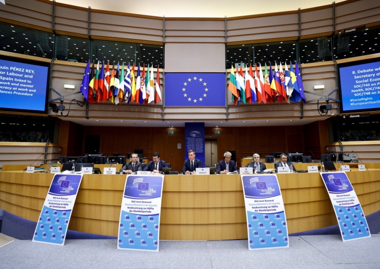 Sesja Plenarna Europejskiego Komitetu Ekonomiczno-Społecznego EKES. Niepewność w pracy przekłada się na zdrowie psychiczne