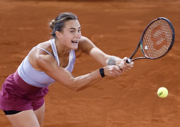 Sabalenka Szokujące zachowanie Sabalenki po meczu z Igą Świątek. Teraz się tłumaczy.