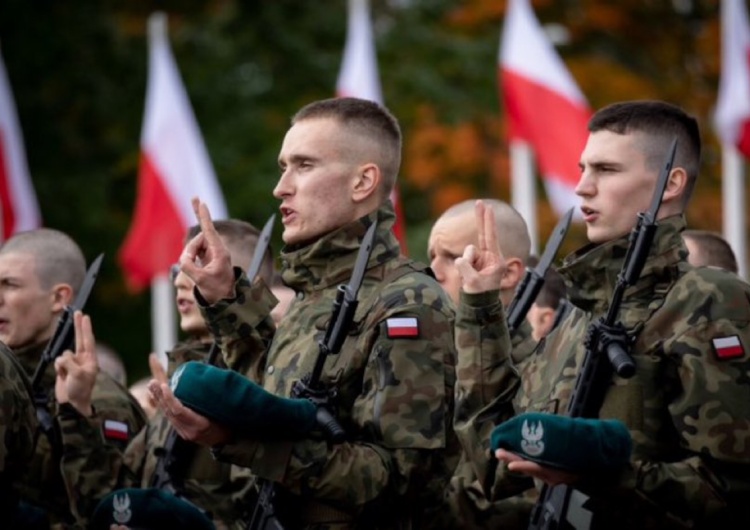 Żołnierze Wojska Polskiego Niemieckie media ostrzegają: Nieprzewidywalna Polska największym na świecie niejądrowym mocarstwem