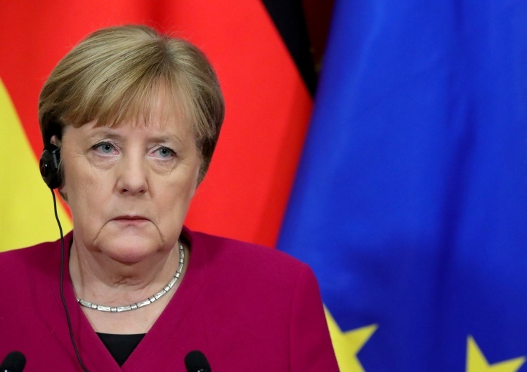 Była kanclerz Niemiec Angela Merkel  Merkel broni swojej polityki wobec Rosji. Twierdzi, że „próbowała zapobiec” rosyjskiej inwazji
