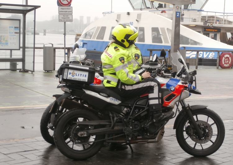 Holenderska policja - zdjęcie ilustracyjne „Mieszkańcy są zdesperowani”. Kolejna eksplozja w Rotterdamie. Już 50. w tym roku
