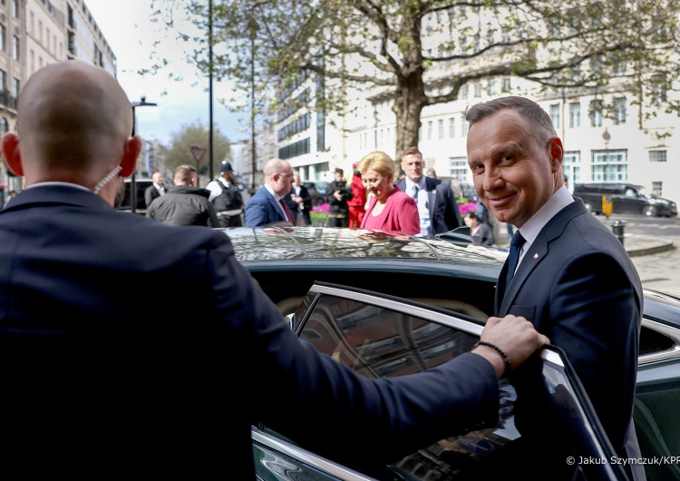 Andrzej Duda Prezydent Andrzej Duda liderem rankingu zaufania. Zobacz najnowszy sondaż dla Onetu